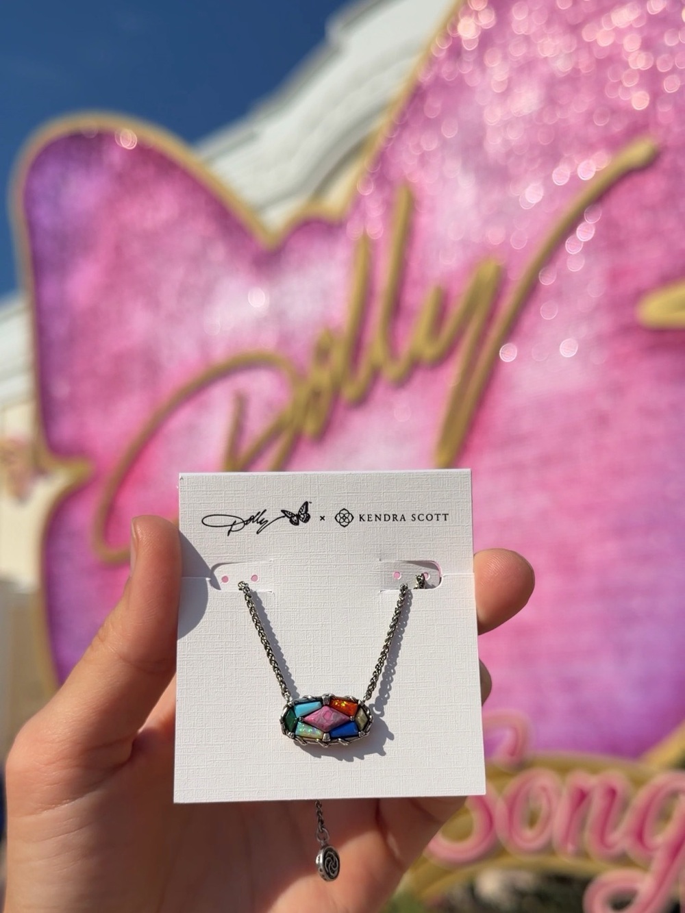Kendra Scott, DOLLY PARTON, Necklace, COAT OF MANY COLORS, NWT, in Dolly Pouch